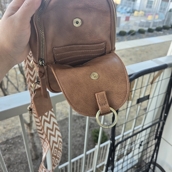 Anthropologie Tan Leather Crossbody Bag - Picture 6 of 14